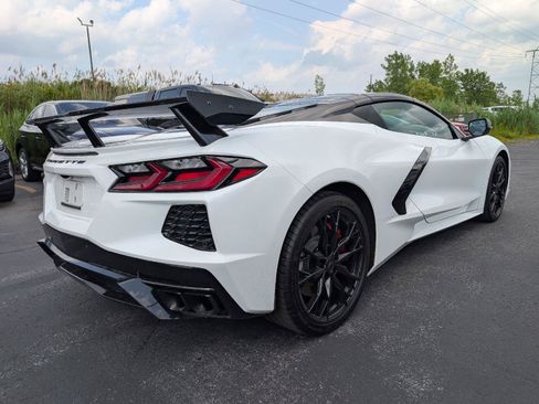 Used 2024 Chevrolet Corvette Stingray Preferred Cpe w/ Z51 Performance Package RWD image 9