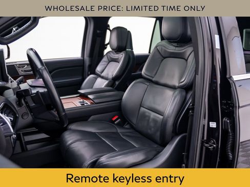 Used 2024 Lincoln Navigator Reserve AWD/4WD image 14