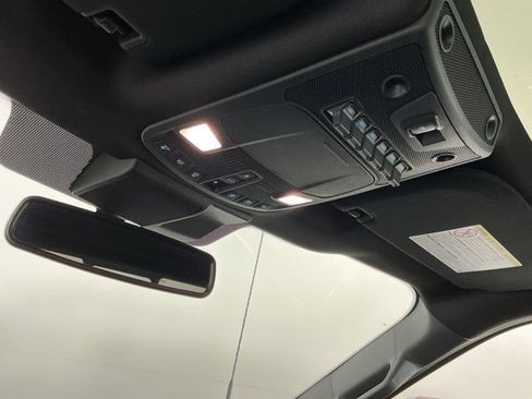 Used 2022 Ford F450 Platinum w/ FX4 Off-Road Package image 27