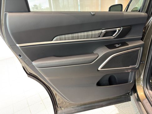 New 2025 Kia Telluride EX image 19