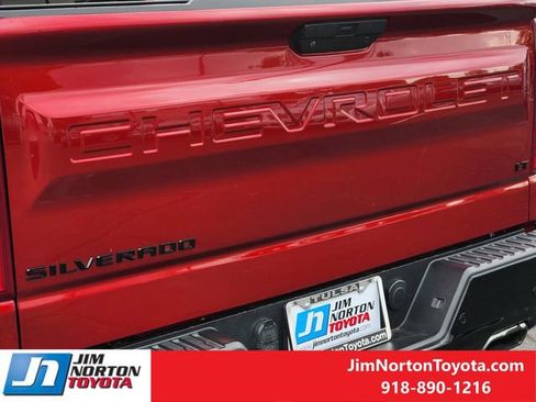 Used 2021 Chevrolet Silverado 1500 LT Trail Boss w/ Convenience Package II AWD/4WD image 12