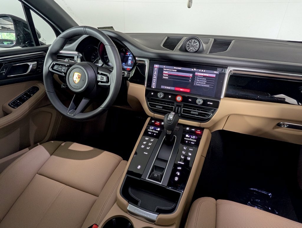 New 2026 Porsche Macan AWD/4WD image 22