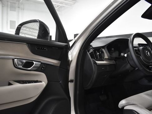 Used 2026 Volvo XC90 B6 Ultra w/ Lounge Package AWD/4WD image 19