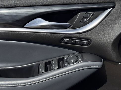 Used 2021 Buick Enclave Premium w/ Sun and Sites Package image 22