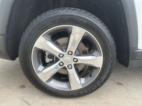 Used 2021 Jeep Grand Cherokee L Limited w/ Luxury Tech Group II image 7