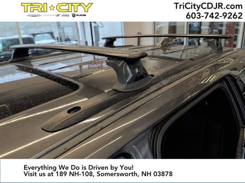 Used 2019 Jeep Grand Cherokee Altitude image 32