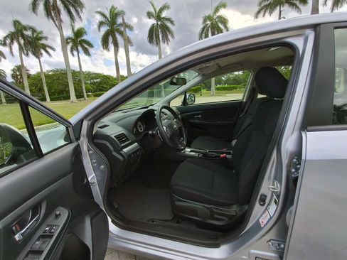 Used 2014 Subaru Impreza 2.0i Premium w/ All-Weather Package w/CVT AWD/4WD image 5