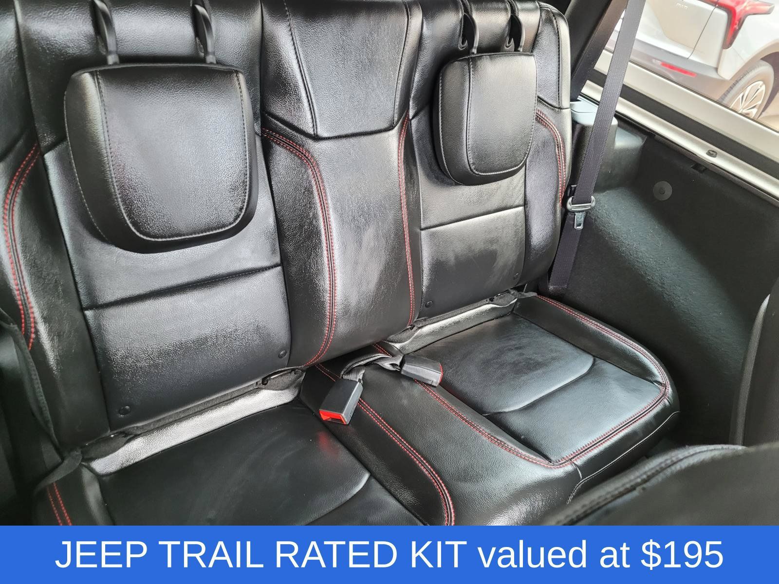 Used 2022 Jeep Wrangler Rubicon AWD/4WD image 12