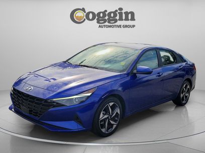 Used 2023 Hyundai Elantra SEL w/ Convenience Package