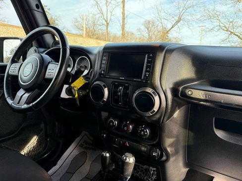 Used 2014 Jeep Wrangler Unlimited Sport w/ Quick Order Package 24S image 18