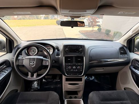 Used 2016 Dodge Grand Caravan SE w/ Quick Order Package 29E SE image 27