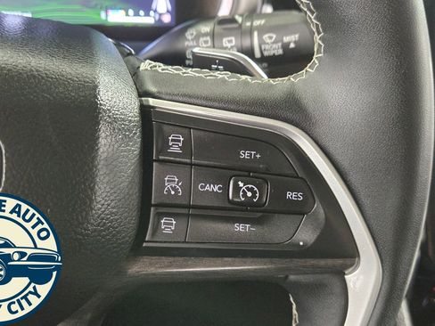 Used 2022 Jeep Grand Cherokee Limited 4xe image 14