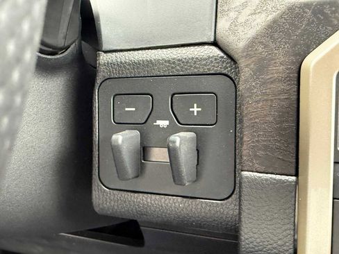 New 2026 Toyota Tacoma Limited AWD/4WD image 21