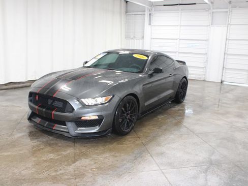 Used 2016 Ford Mustang Shelby GT350 w/ Technology Package RWD image 4