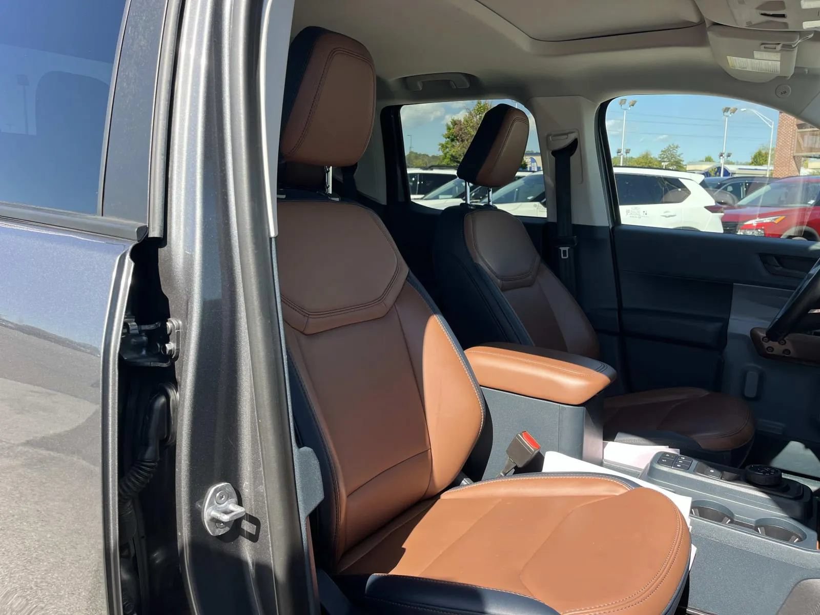 Used 2024 Ford Maverick Lariat w/ FX4 Off-Road Package AWD/4WD image 25
