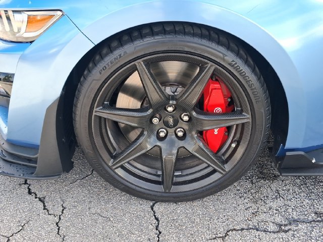 Used 2022 Ford Mustang Shelby GT500 w/ Carbon Fiber Track Pack RWD image 6