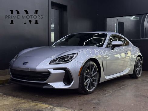 Used 2024 Subaru BRZ Limited RWD image 1