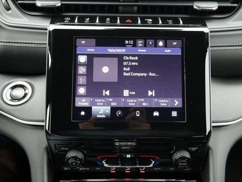 New 2025 Jeep Grand Cherokee Laredo AWD/4WD image 18