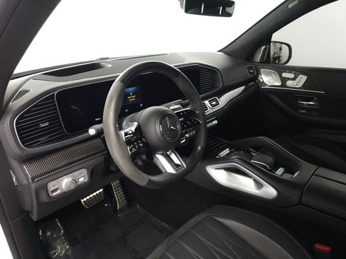 Used 2024 Mercedes-Benz GLS 63 AMG 4MATIC image 9