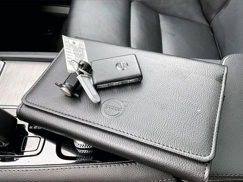 Certified 2023 Volvo XC90 B5 Core w/ Protection Package Premier image 36