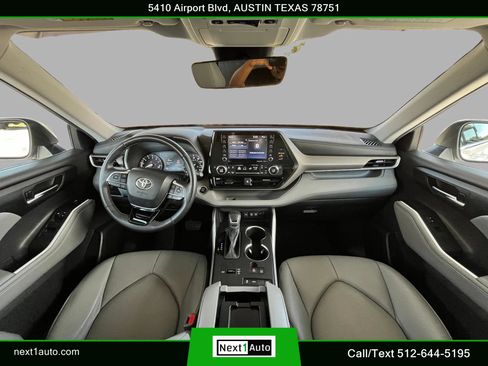 Used 2020 Toyota Highlander XLE FWD image 22