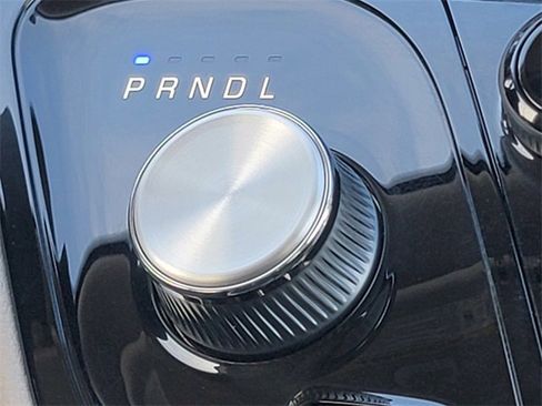 Certified 2022 Chrysler Pacifica Touring-L image 31