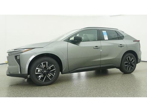 New 2026 Toyota bZ FWD image 18