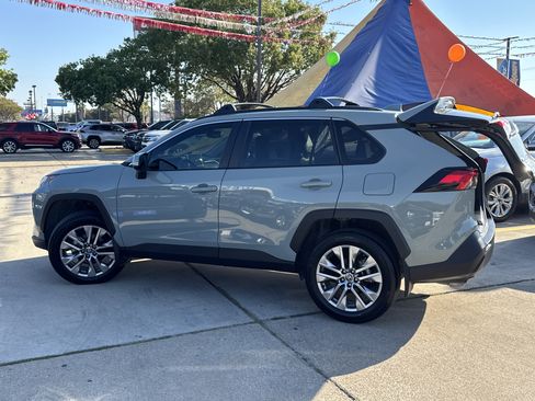 Used 2023 Toyota RAV4 XLE Premium image 11