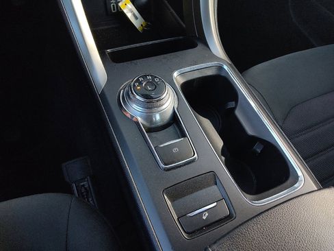 Used 2020 Ford Fusion SE image 26