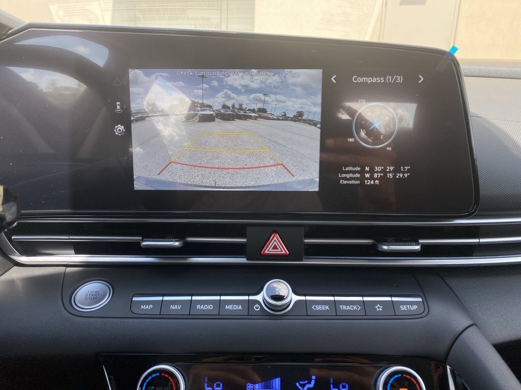 New 2026 Hyundai Elantra Limited FWD image 25