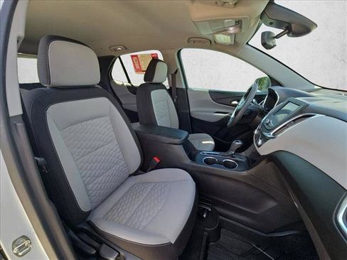 Used 2020 Chevrolet Equinox LS w/ LS Convenience Package FWD image 20