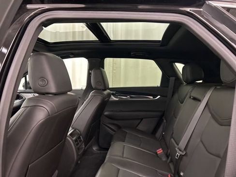 Used 2024 Cadillac XT5 Premium Luxury w/ Technology Package AWD/4WD image 27