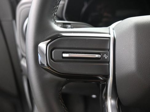 Used 2024 Chevrolet Colorado LT image 14