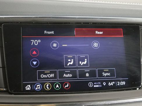 Used 2024 Buick Enclave Premium image 41