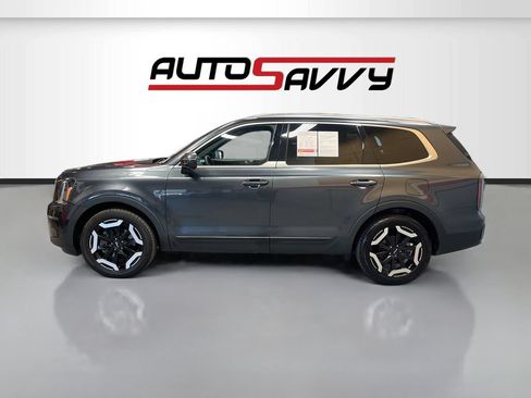 Used 2023 Kia Telluride EX w/ EX Captain's Chair Package AWD/4WD image 4