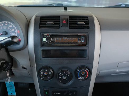 Used 2009 Toyota Corolla LE w/ All Weather Guard Pkg FWD image 18