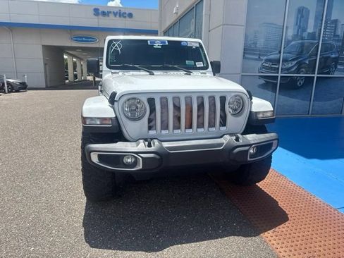 Used 2019 Jeep Wrangler Unlimited Sahara AWD/4WD image 3