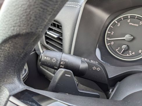 Used 2023 Nissan Rogue SV image 47