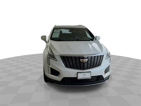 Certified 2025 Cadillac XT5 Premium Luxury image 3