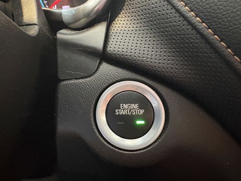 Used 2018 Chevrolet Equinox Premier image 14