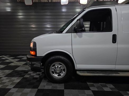 Used 2021 Chevrolet Express 2500 135''WB Low Roof 6.6L V8 Miniv w/ Driver Convenience Package image 31