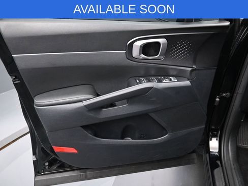 Used 2023 Kia Sorento S w/ Panoramic Sunroof Package FWD image 11