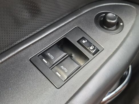 Used 2009 Dodge Challenger R/T RWD image 27