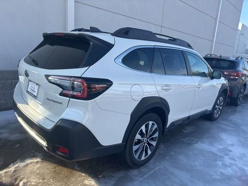 Used 2025 Subaru Outback Limited image 3
