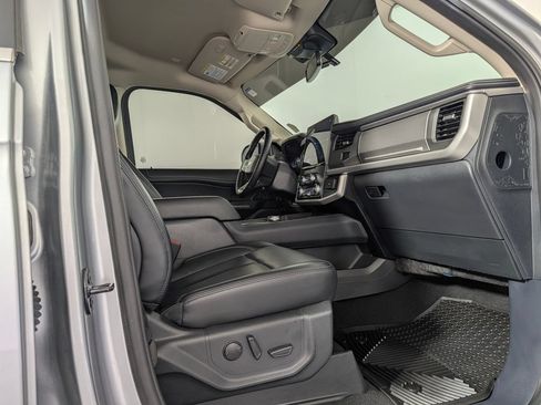 Certified 2024 Ford Expedition XLT RWD image 11