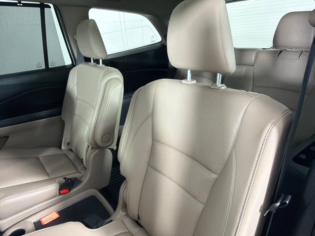 Used 2016 Honda Pilot Elite image 18