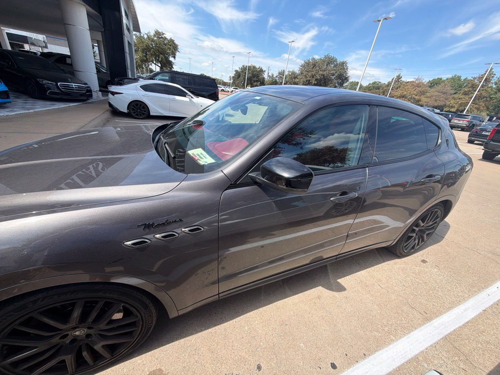 Used 2022 Maserati Levante Modena AWD/4WD image 4