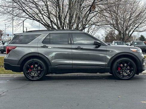 Certified 2020 Ford Explorer ST w/ ST Street Pack image 8