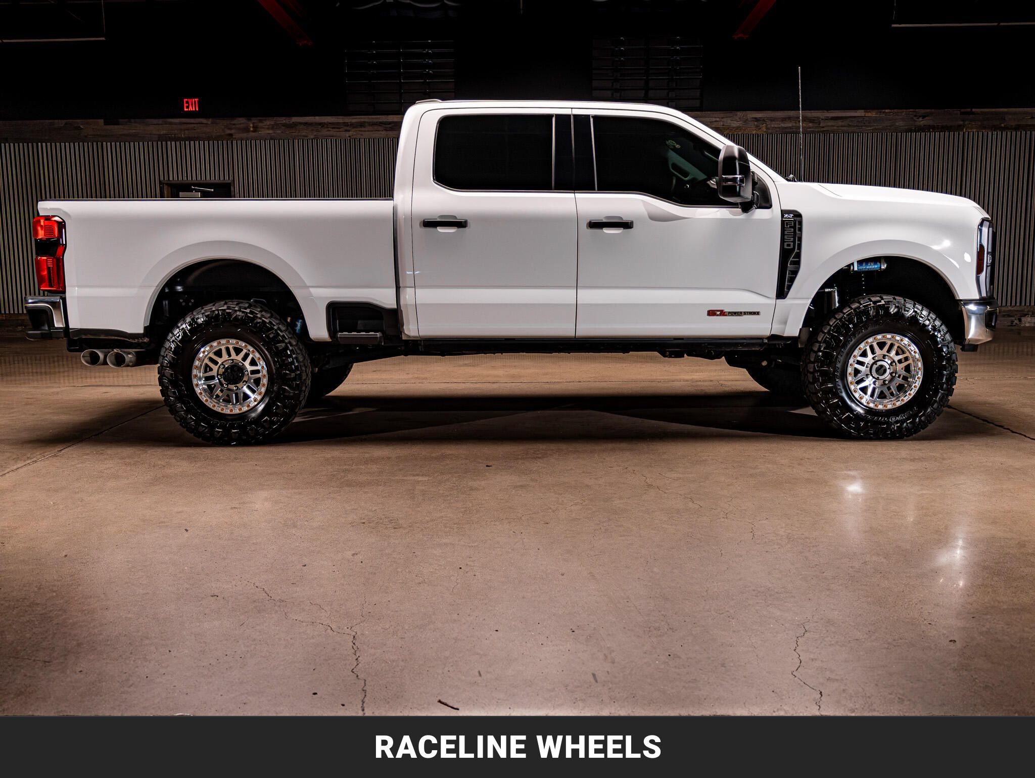 Used 2023 Ford F250 XLT w/ Tremor Off-Road Package AWD/4WD image 6