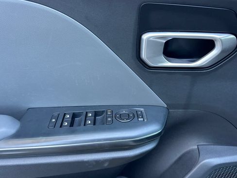 Used 2025 Kia K4 FWD image 12